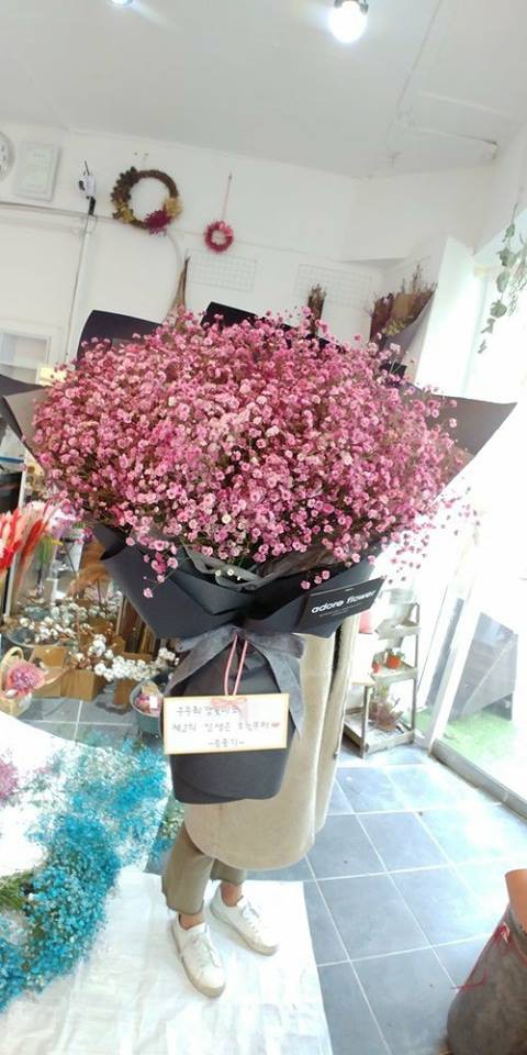 Hé lộ món quà lãng mạn Song Joong Ki dành tặng Song Hye Kyo nhân kỷ niệm 100 ngày kết hôn?